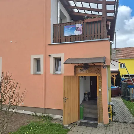 Rodinny Puldomek S Vybavenim A Bazenem Prázdninový dům